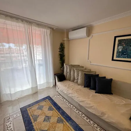 Borok's Place Плая-де-лас-Америкас